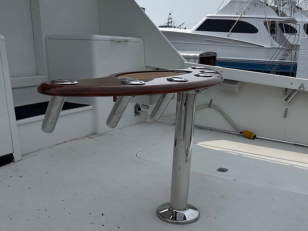 A new Rupp rocket launcher installed on a sportfishing boat